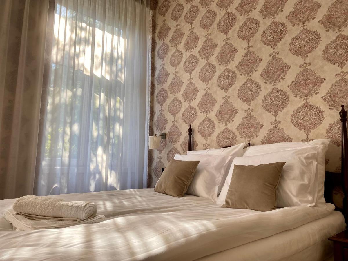 Opera16 Guestrooms Budapest Eksteriør billede