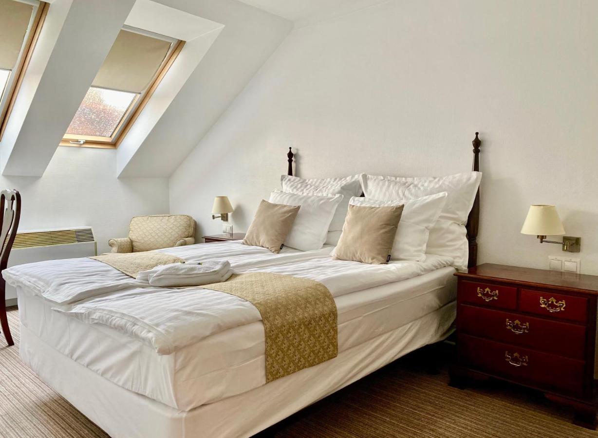 Opera16 Guestrooms Budapest Eksteriør billede