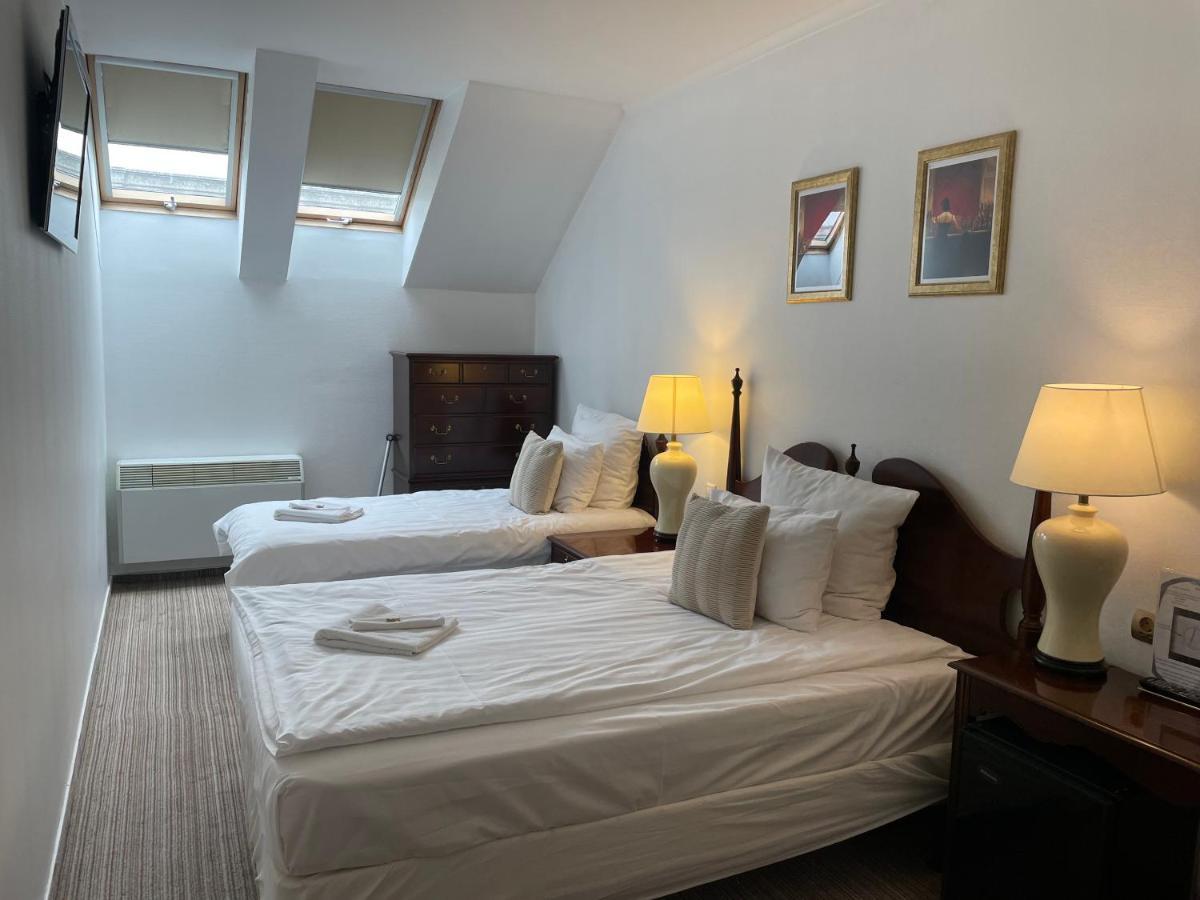 Opera16 Guestrooms Budapest Eksteriør billede