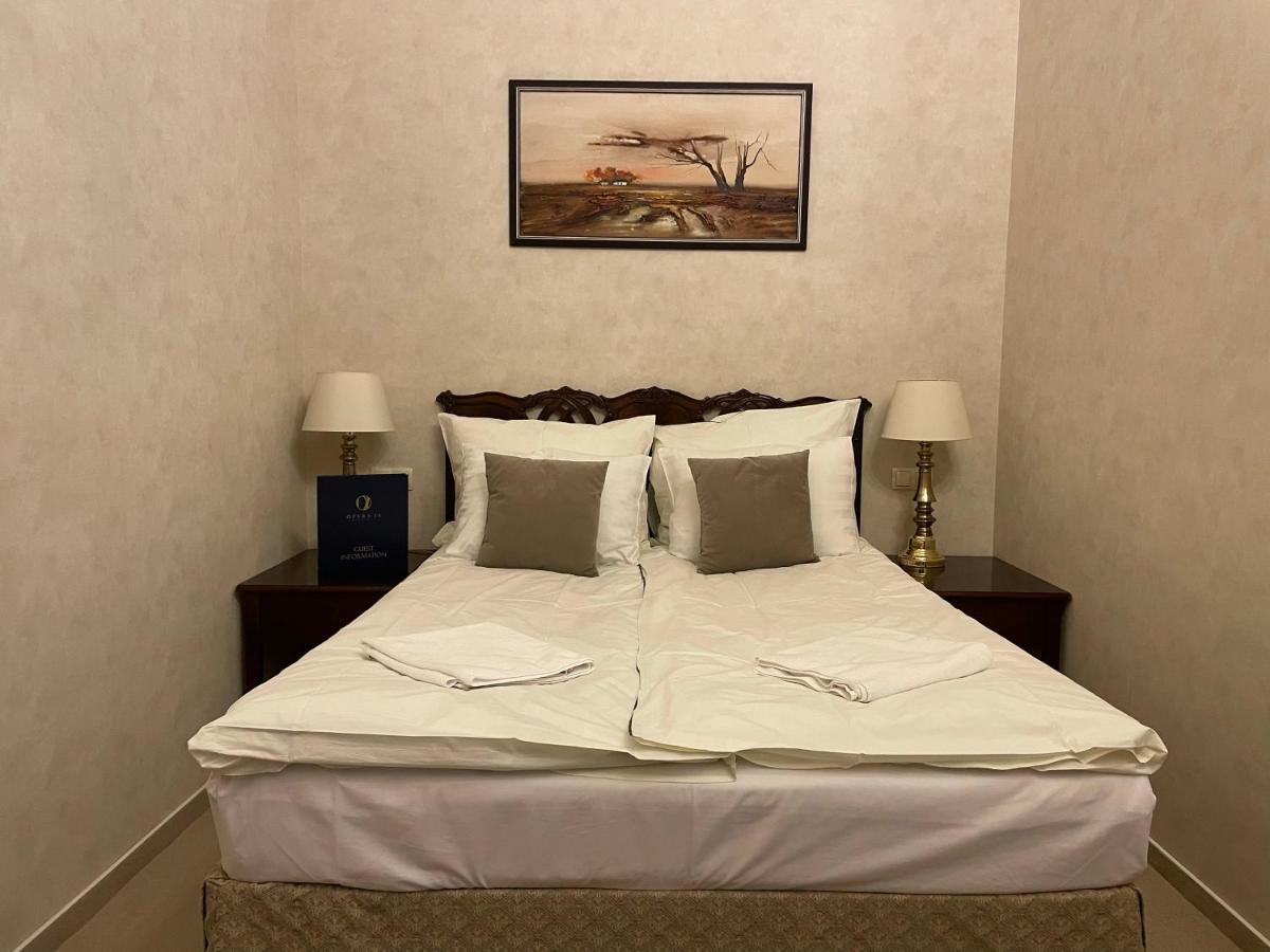 Opera16 Guestrooms Budapest Eksteriør billede