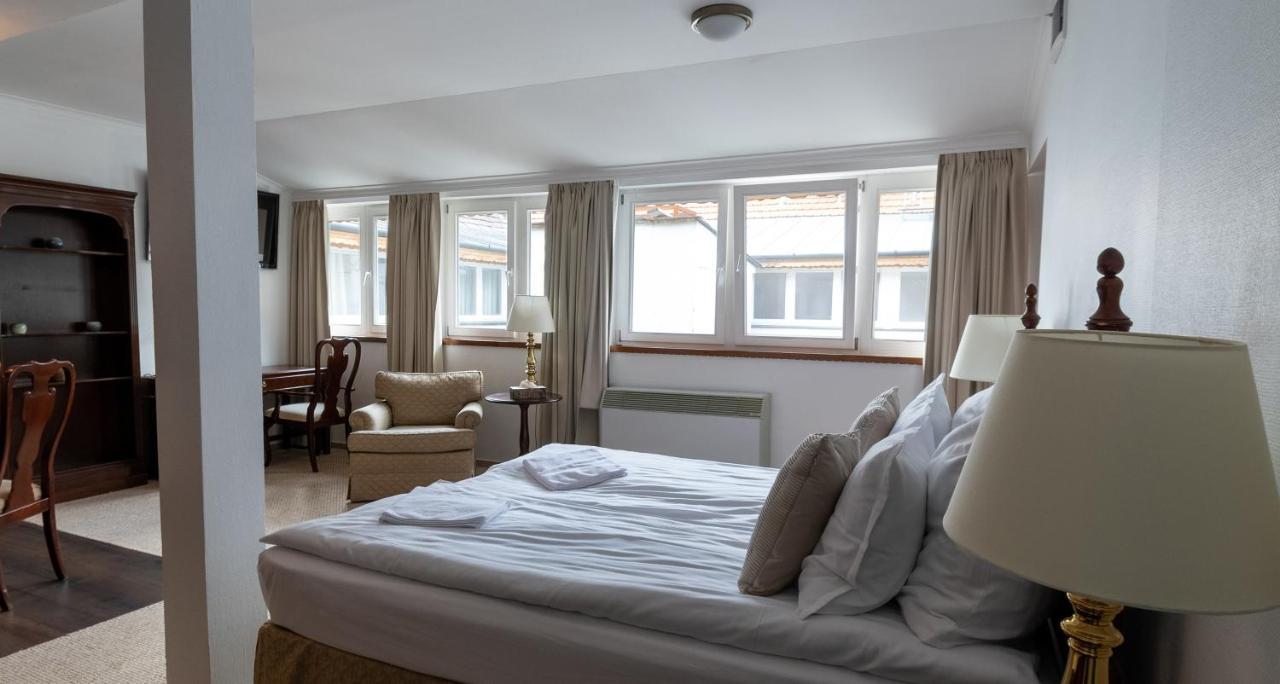 Opera16 Guestrooms Budapest Eksteriør billede