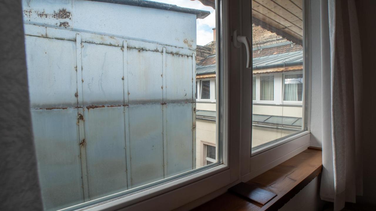 Opera16 Guestrooms Budapest Eksteriør billede