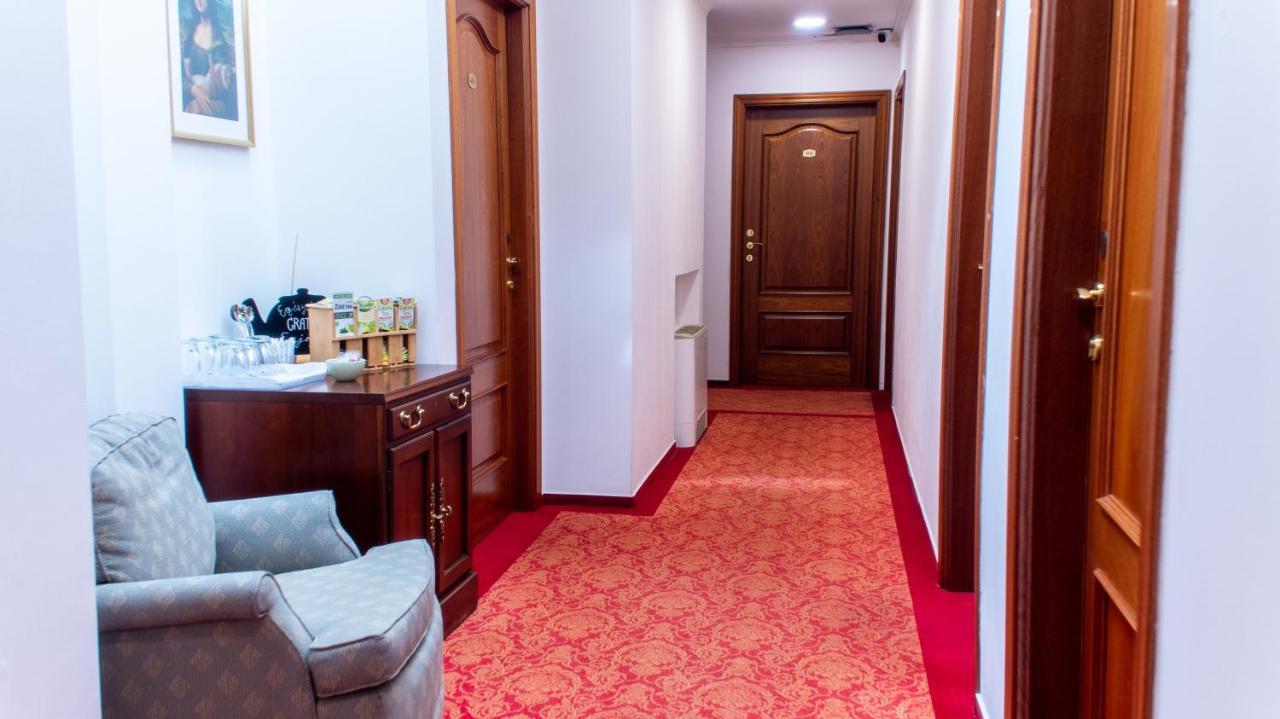 Opera16 Guestrooms Budapest Eksteriør billede