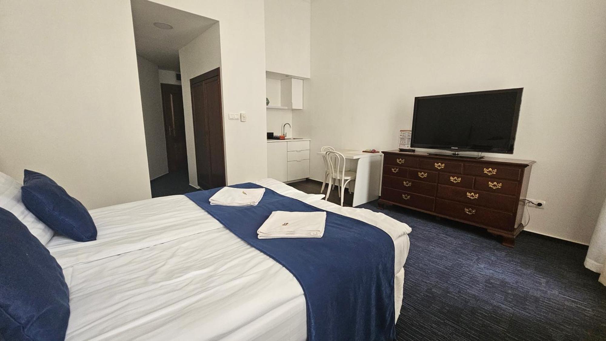Opera16 Guestrooms Budapest Eksteriør billede
