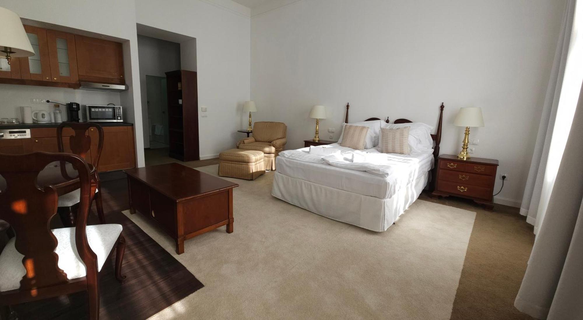 Opera16 Guestrooms Budapest Eksteriør billede