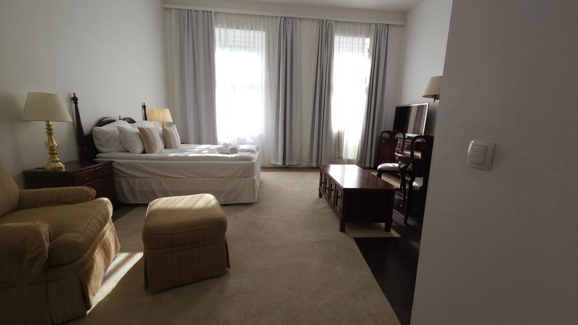 Opera16 Guestrooms Budapest Eksteriør billede